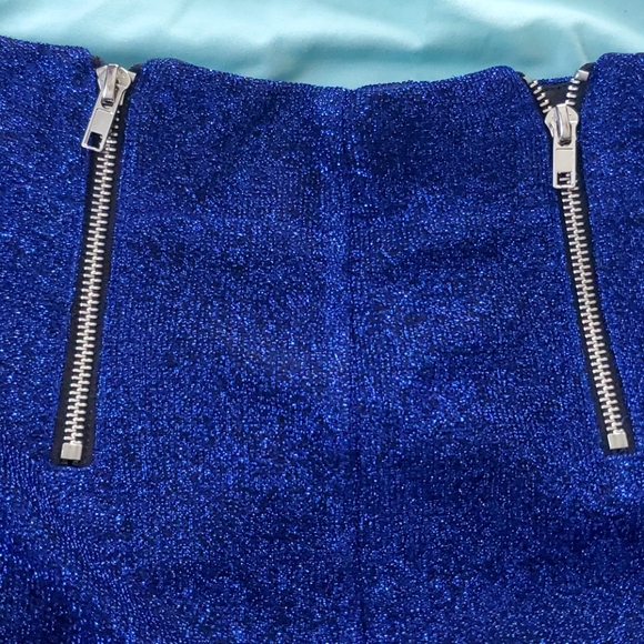 Shorts - Picture 3 of 5